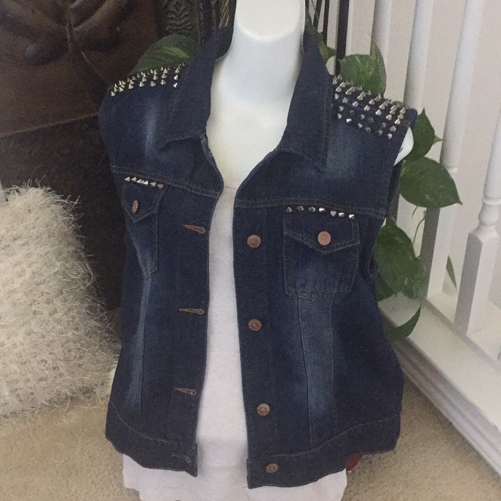 Dark wash Denim Jacket Studded L Stretch